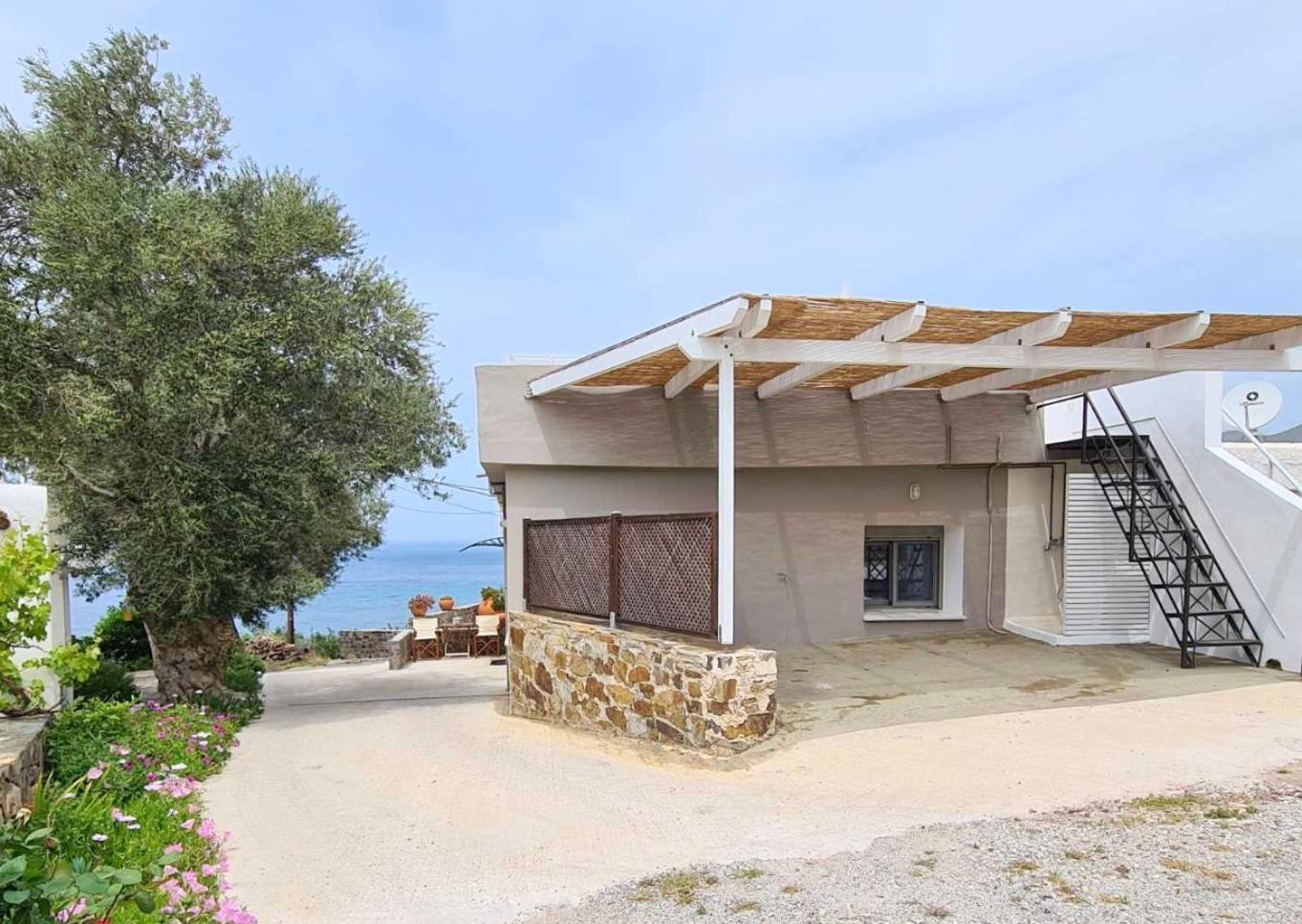 Colimbos Accommodation, 2 Min From The Beach Sfinarion ภายนอก รูปภาพ