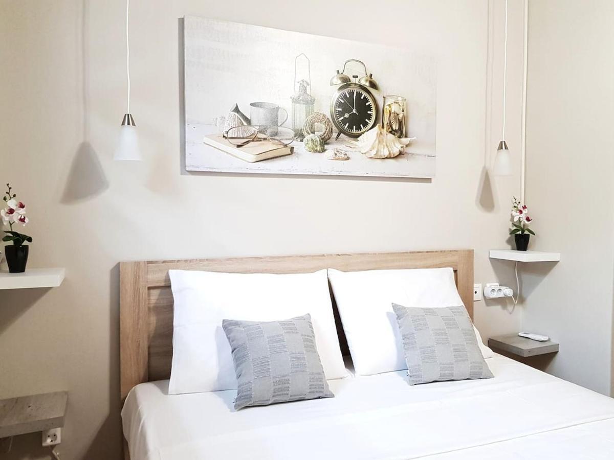 Colimbos Accommodation, 2 Min From The Beach Sfinarion ภายนอก รูปภาพ