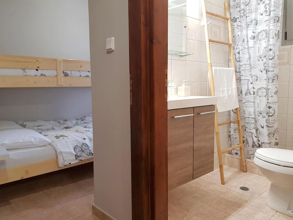 Colimbos Accommodation, 2 Min From The Beach Sfinarion ภายนอก รูปภาพ