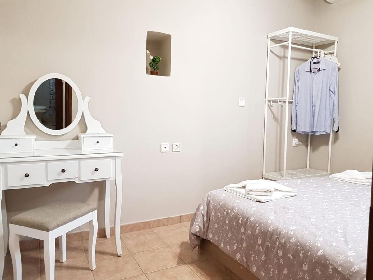 Colimbos Accommodation, 2 Min From The Beach Sfinarion ภายนอก รูปภาพ