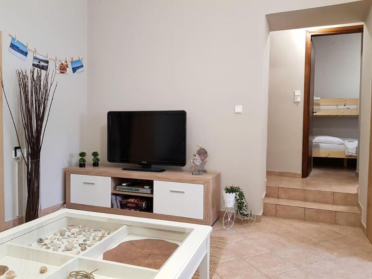 Colimbos Accommodation, 2 Min From The Beach Sfinarion ภายนอก รูปภาพ